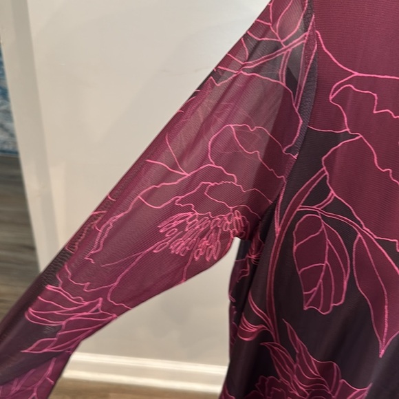 Les Serein 1X Sheer Lined Sleeve Purple Floral V-Neck Blouse - Picture 2 of 11